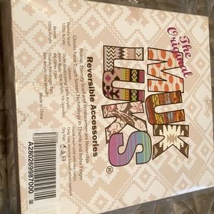 Beanie, scarf,gloves